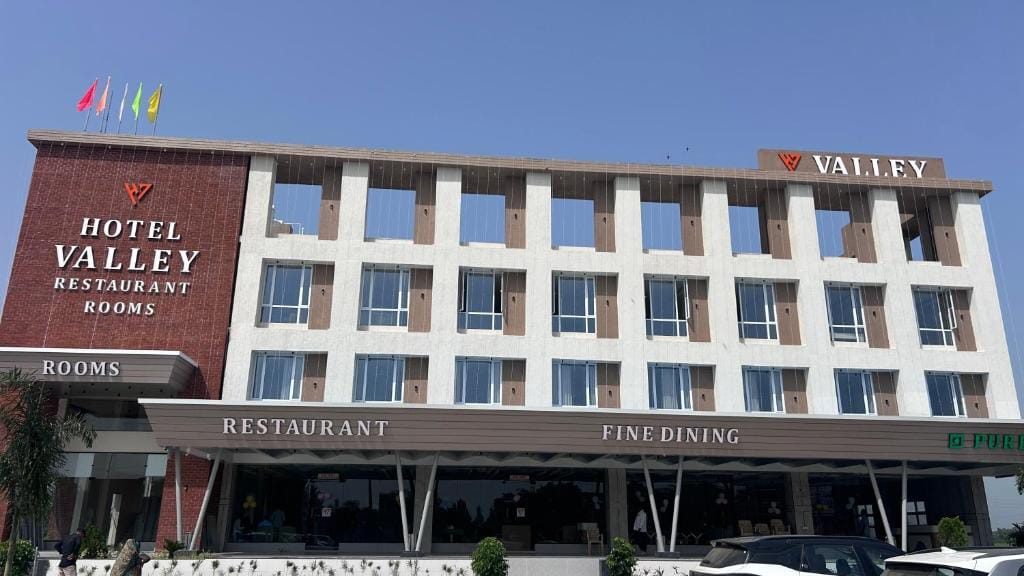 hotel-valley.jpg
